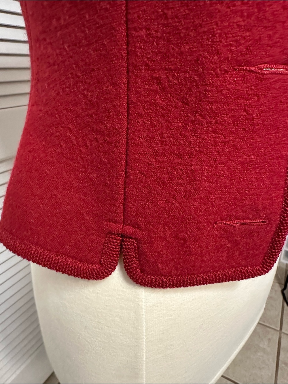 VTG Geiger Women's Wool Red Sleeveless Button Front Vest made in Austria 34 - Picture 2 of 13
